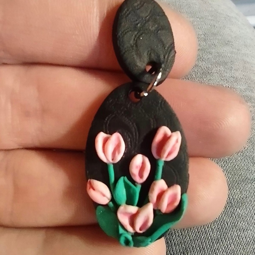 Tulip clay earrings - Picture 3 of 3